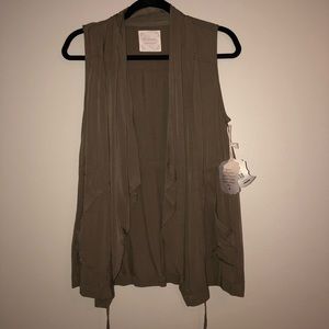 Altrd State Army green vest